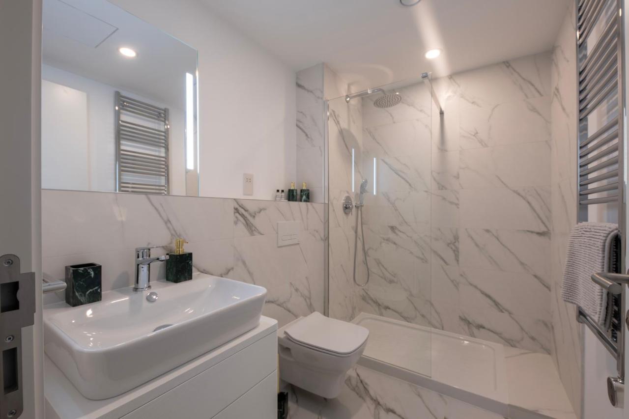 Brand New Luxury 1 Bed 2 Bath Apartment - Spa & Pool Гибралтар Экстерьер фото